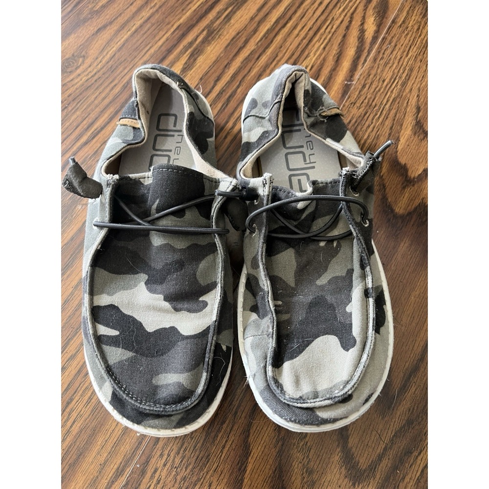 HEY DUDE Wendy CAMO Low Top MOCCASIN Loafers - Women's Size 7